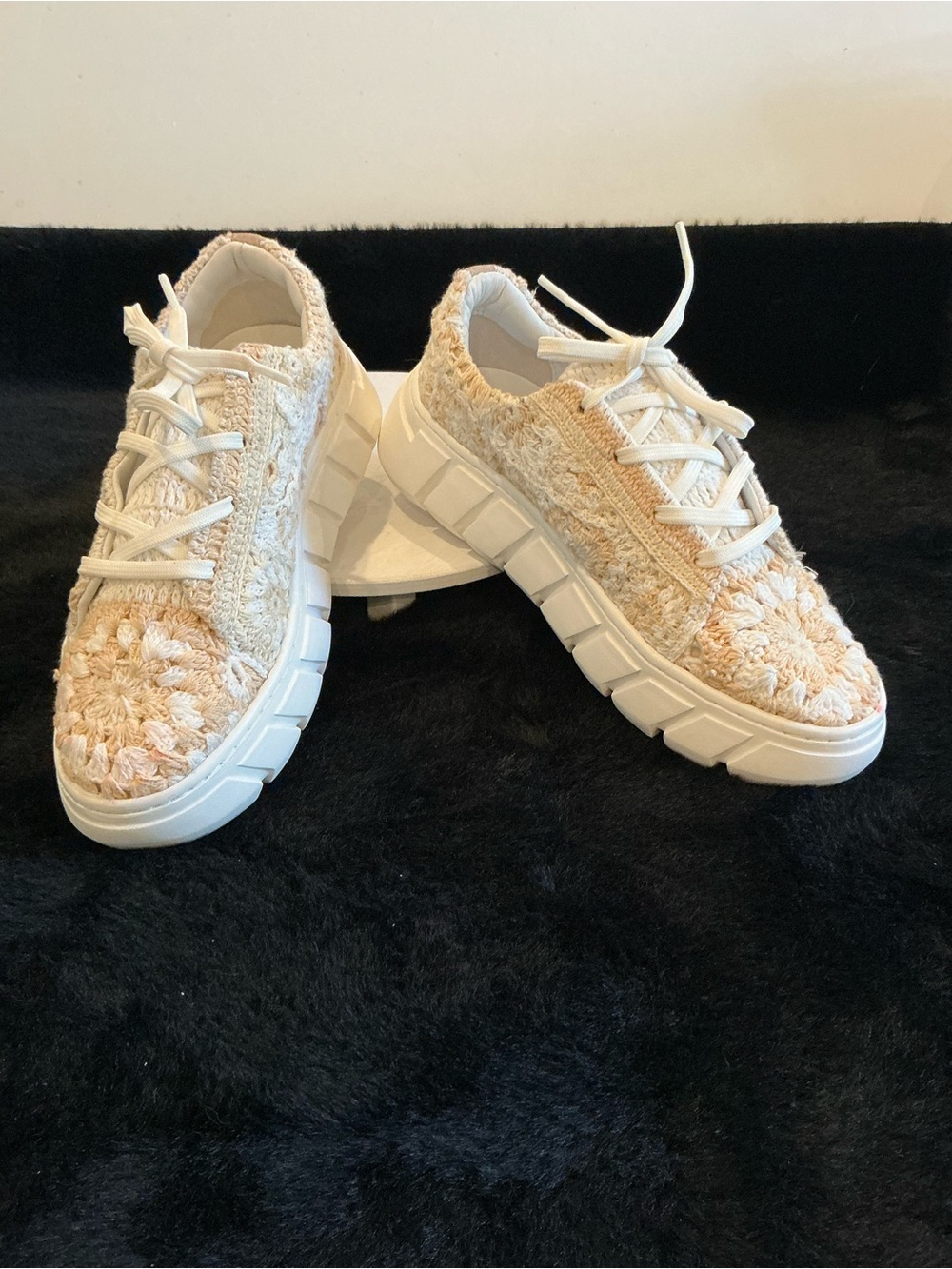 Free People Catch Me If You Can Platform Sneakers - Cream & White Size 7.5
